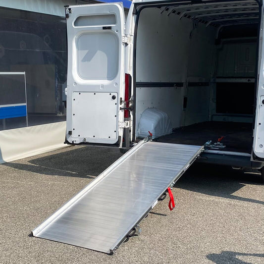 Rampa de incarcare WM READY, latime 80 cm, lungime 225 cm, capacitate suportata 300 kg (varianta FIXA)